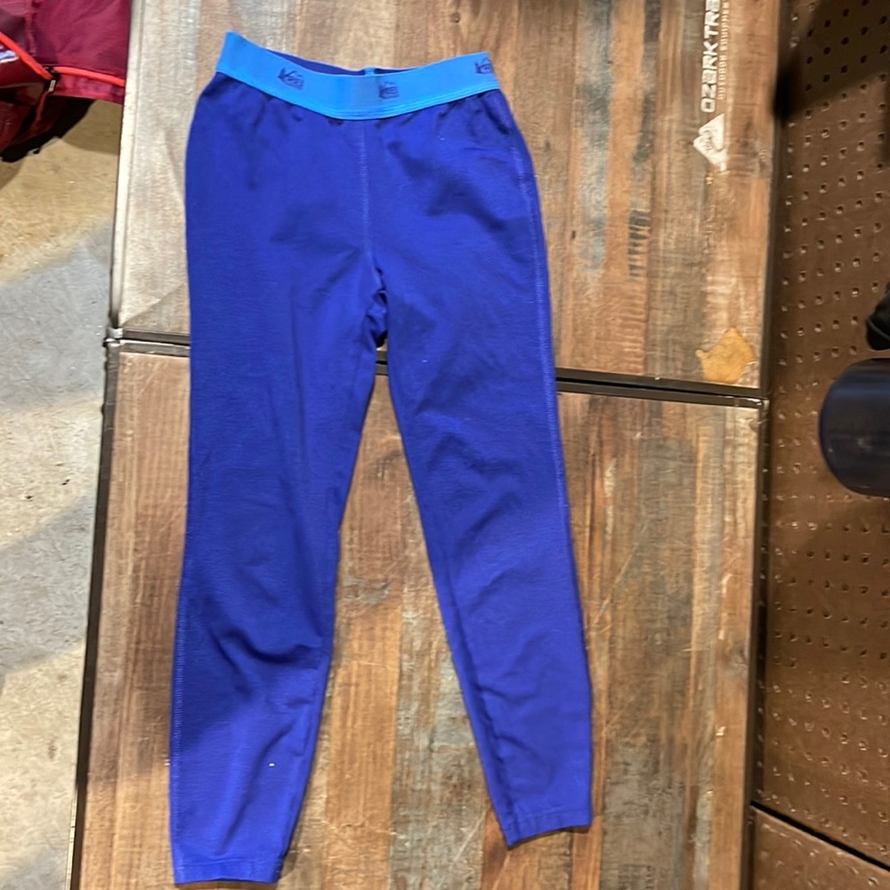 Kids 6-7 xs REI base layer cold weather bottoms